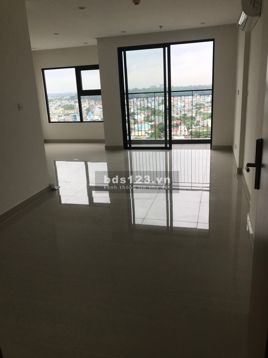 Cần bán căn góc 3PN2WC Vinhomes Quận 9, tầng trung, giá bán 2.75 tỷ hỗ trợ vay ngân hàng