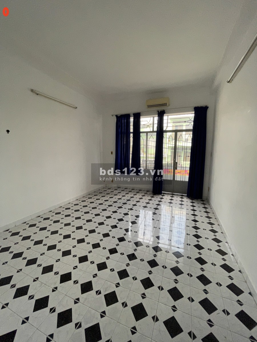 Nhà Bùi Đình Tuý diện tích 4x18m 2 mặt tiền hẻm 1 trệt, 3 lầu 5 phòng, 3wc giá triệu 25 triệu/tháng