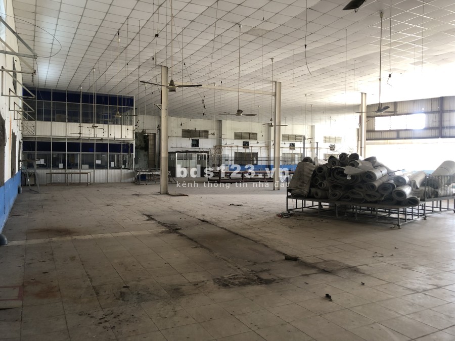 Kho xưởng cho thuê 1200/1700m2/4000m2 gần cầu Tham Lương Quận 12