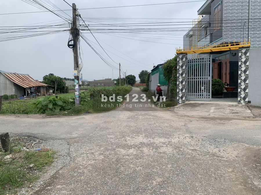 Bán đất mặt tiền kinh doanh QL51 xã Tân Hải Phú Mỹ 250m2 thổ cư chính chủ