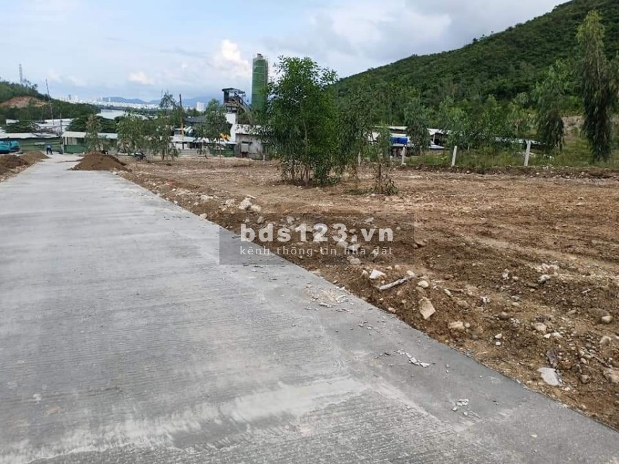 Bán đất khu dân cư thôn phước điền xã Phước Đồng giá 180 triệu