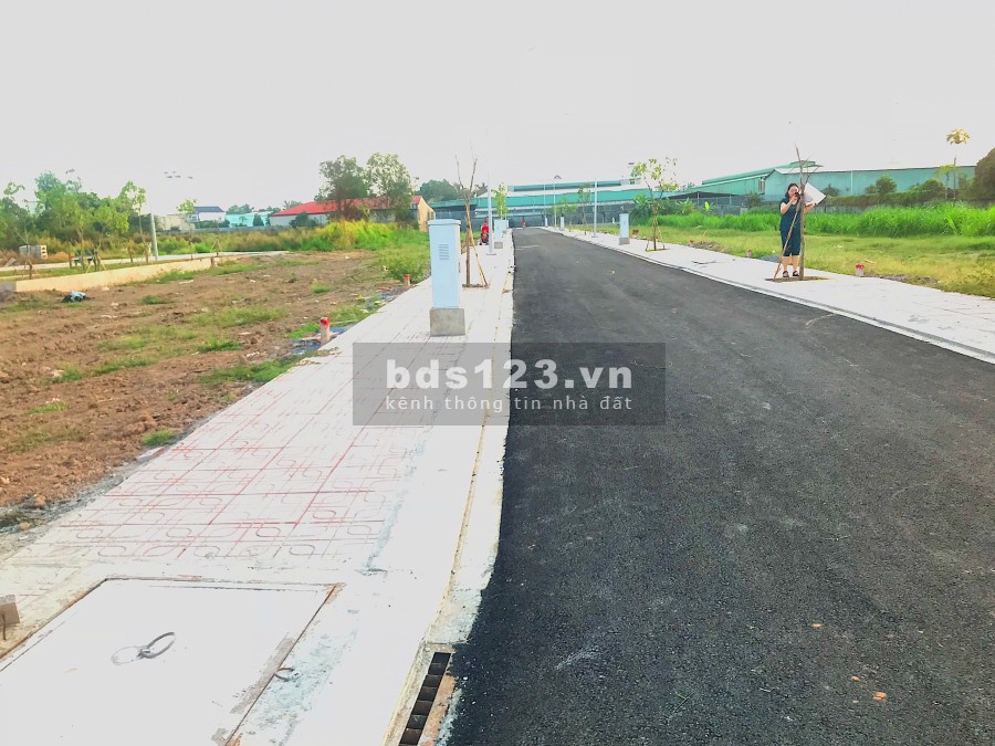 Bán mấy lô khu dân cư Tân Thông Hội diện tích 90m2 sổ hồng riêng, xây dựng ngân hàng