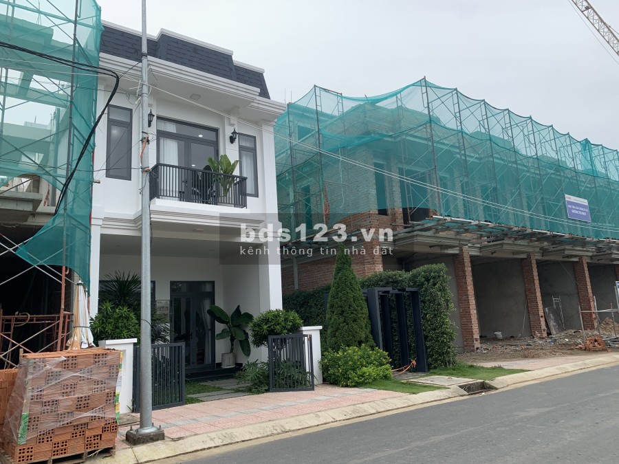 Kẹt tiền cần bán nhà nguyên căn Cần Giuộc giáp ranh Bình Chánh, diện tích 75m2 (5x15)
