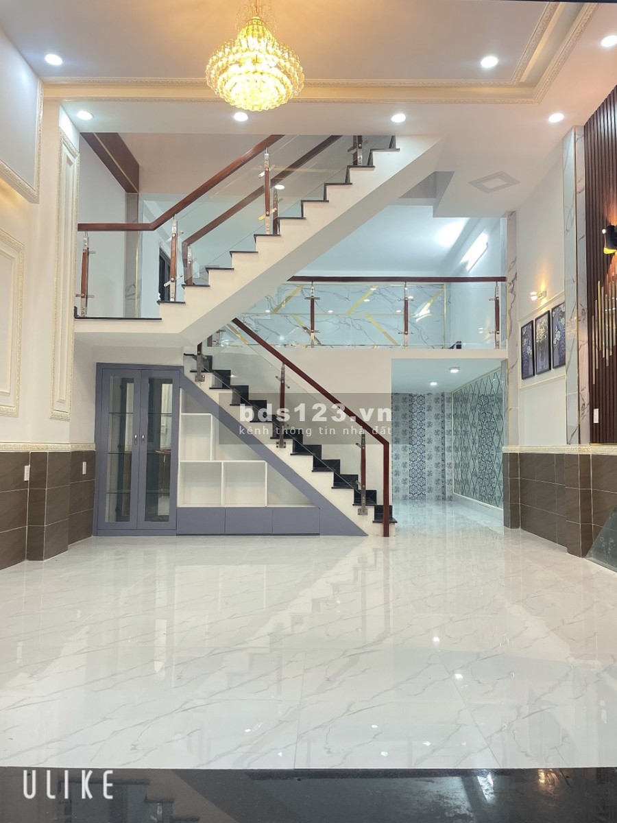 Bán nhà nguyên căn góc hẻm xe ba gác phường Tân Phú Quận 7 sổ hồng riêng, giá tốt