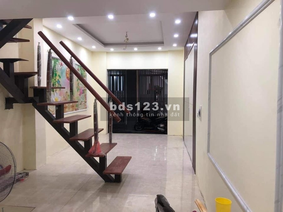 Bán nhà nguyên căn Tam Trinh Hoàng Mai Nhà đẹp ở luôn dtsd 30m2 5 tầng Giá 2,5 Tỷ