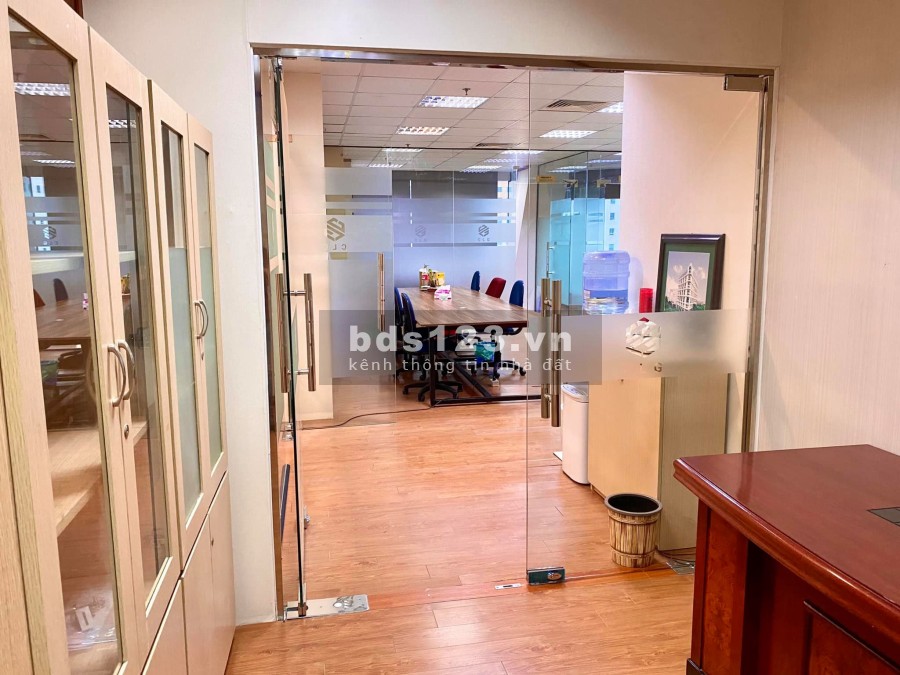 Cho thuê Văn Phòng Giá Rẻ 60m2 giá 8tr5 tại 18 Thành Thái, Dịch Vọng Hậu, Cầu Giấy