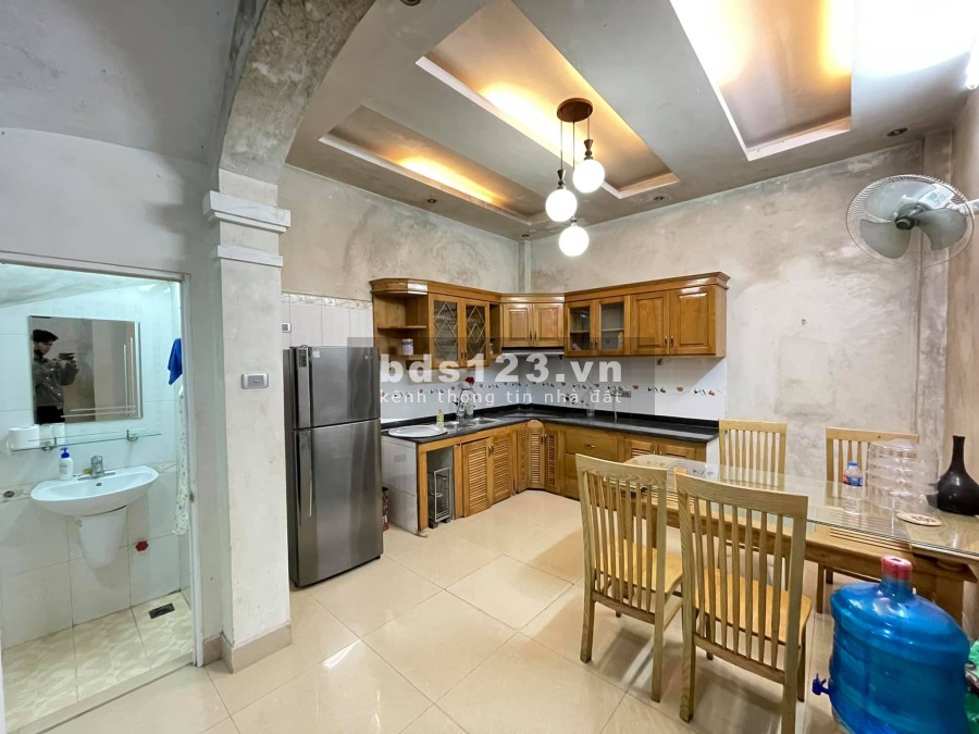 Bán nhà Phùng Hưng diện tích sử dụng 40m2 5 tầng giá 4.7 tỷ…