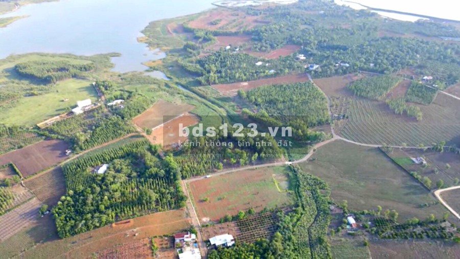 Bán diện tích sử dụng 1000m2 đất nhà vườn siêu đẹp cạnh hồ đá đen giá rẻ đầu tư