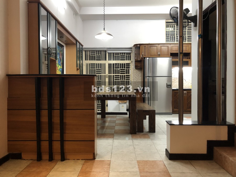 Cho thuê biệt thự Hoàng Hoa Thàm Bình, Diện tích 400m2, có sân vườn, để xe hơi.