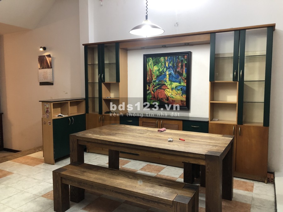 Cho thuê biệt thự Hoàng Hoa Thàm Bình, Diện tích 400m2, có sân vườn, để xe hơi.