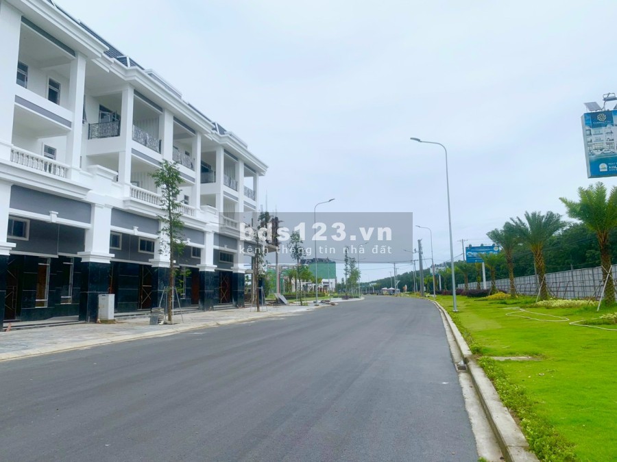 Đất đường DT769 sổ sẵn thổ cư 100% giá chỉ 1.75 tỷ liên hệ 0374804086 em Hảo