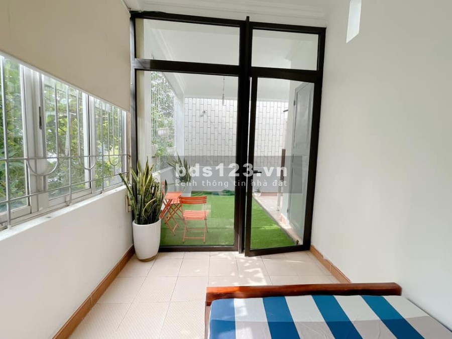 Bán nhà nguyên căn nhỉnh 2 tỷ, Trần Cung ô tô vào nhà cực gần bệnh viện E, yên tĩnh, an ninh