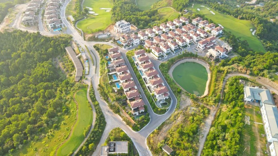 Bán biệt thự nghỉ dưỡng nằm trên quần thể Sân Golf FLC Hạ Long, sở hữu lâu dài
