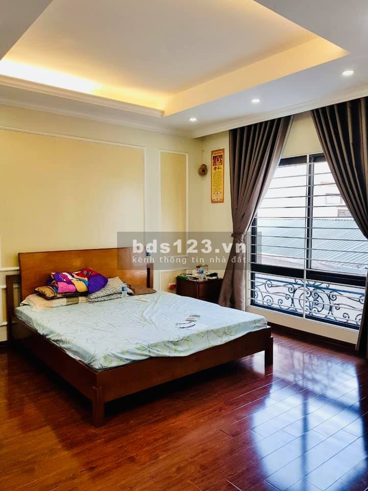 Đội Cấn, một nhà ra phố, 5 tầng ở luôn giá bán chỉ 7 tỷ liên hệ xem nhà 0988899816