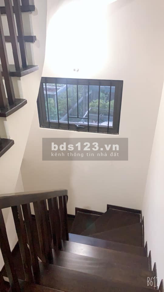 Đội Cấn, một nhà ra phố, 5 tầng ở luôn giá bán chỉ 7 tỷ liên hệ xem nhà 0988899816