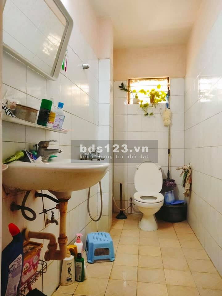 Đội Cấn gần phố đúc kiên cố 5 tầng ở luôn, giá bán 1.55 tỷ liên hệ 0988899816 sổ sẵn