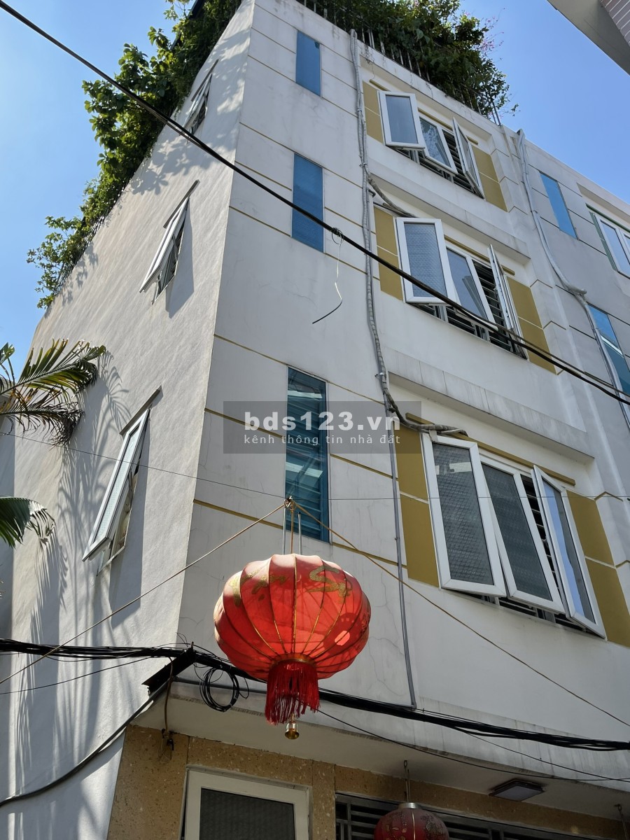 Cần bán gấp nhà Phố Phan Đình Giót Hà Đông, DT 37m2, 5 tầng giá chỉ 2,75 tỷ LH 0333846866