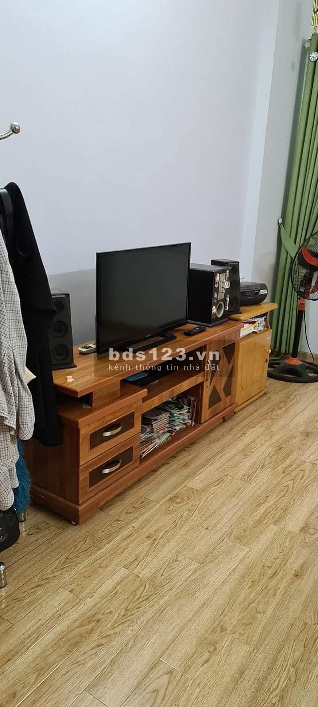 Cần bán gấp nhà Phố Phan Đình Giót Hà Đông, DT 37m2, 5 tầng giá chỉ 2,75 tỷ LH 0333846866