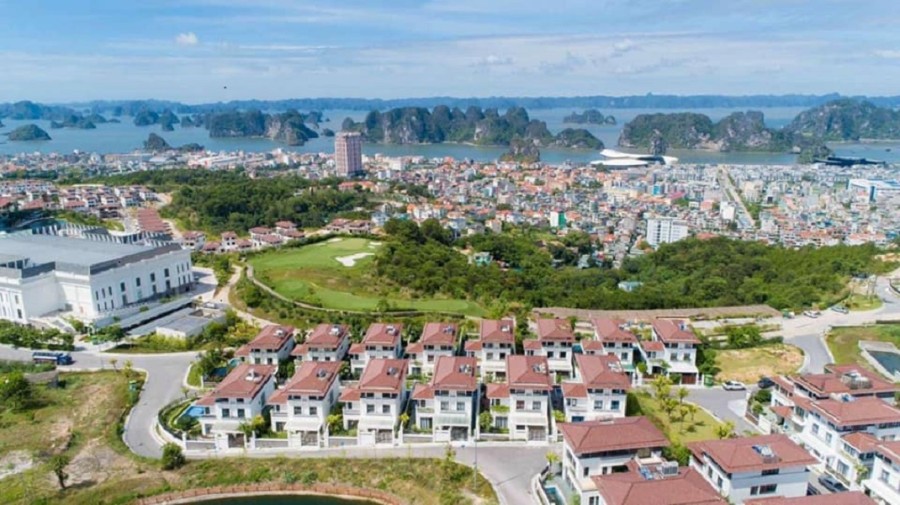 Bán biệt thự nghỉ dưỡng nằm trên quần thể Sân Golf FLC Hạ Long, sở hữu lâu dài