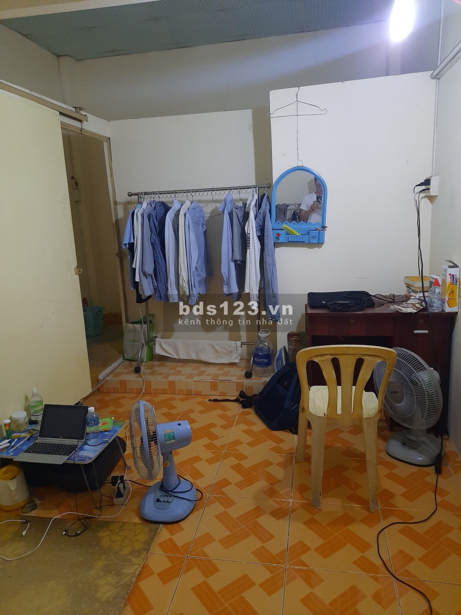 Cần tìm 2 bạn nam ở ghép nhà nguyên căn Quận Tân Bình, phòng đủ tiện nghi, lh 0398524376
