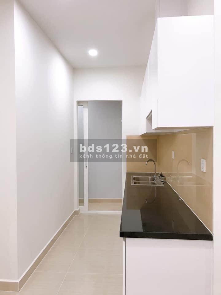 Cho thuê căn hộ 2PN, 2WC 70m2 Moonlight Boulevard giá 7.5 tr/tháng (có rèm cửa)