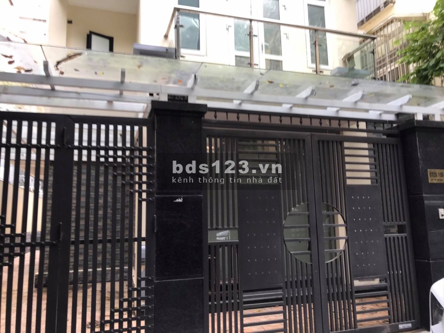 Bán biệt thự chính chủ Mễ Trì Thượng, diện tích 156m2. LH: A Khôi: 0972483732