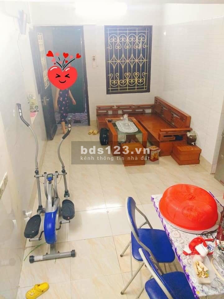 Cần bán gấp nhà dt 35m2, giá bán 2.8 tỷ, Quận Đống Đa, Tôn Đức Thắng, cách Văn Miếu 500m