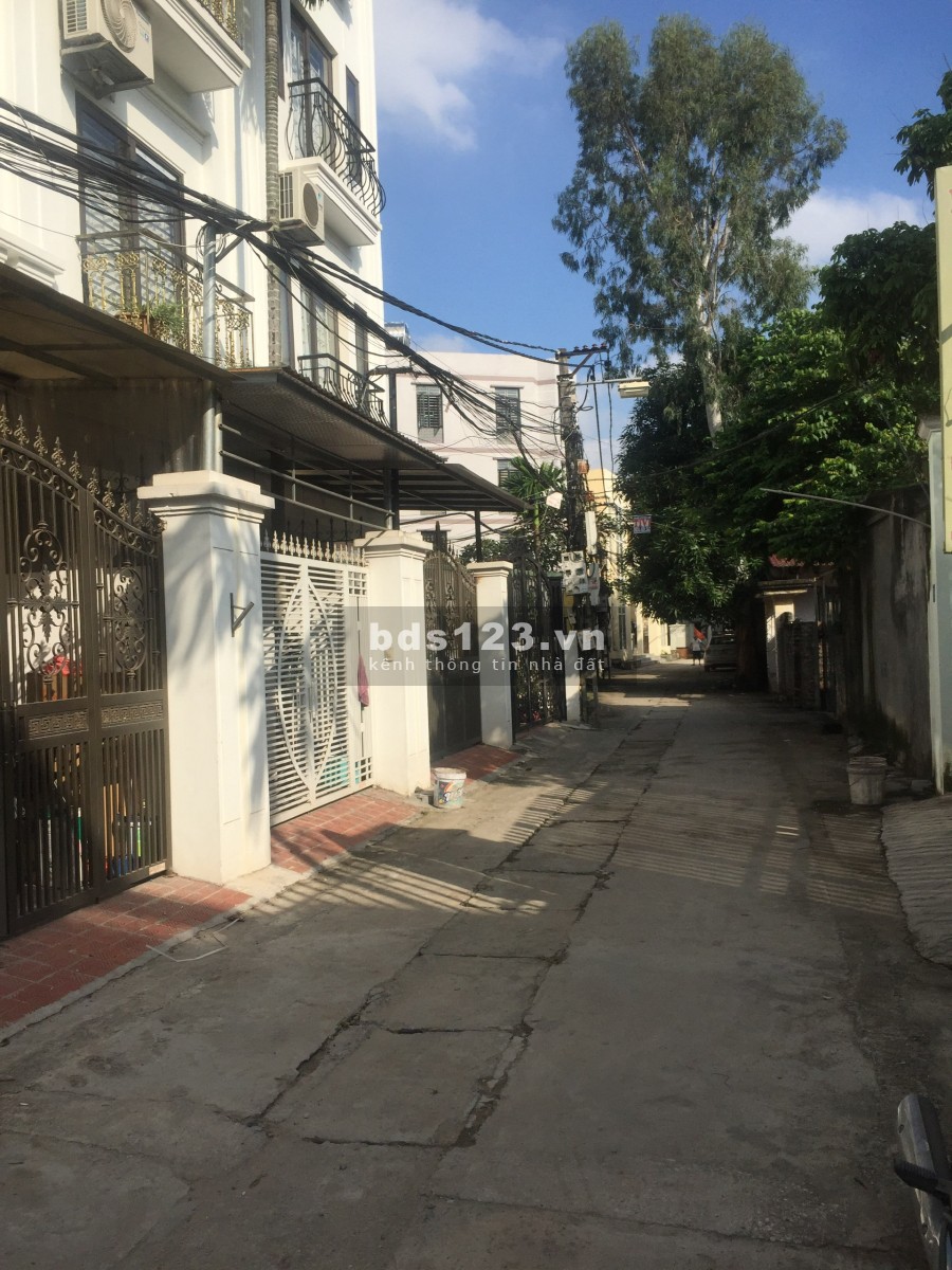 BÁN NHÀ ĐƯỜNG ĐÀM QUANG TRUNG- LONG BIÊN DIỆN 50M2, 4,5 TỶ