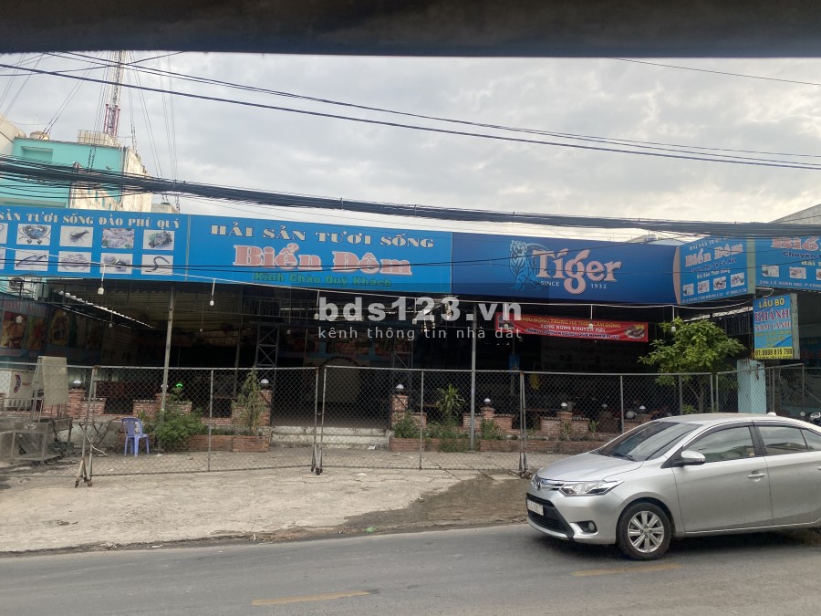 Cho thuê mặt bằng đẹp rộng rãi giá cho thuê 30 triệu/tháng liên hệ 0979797339