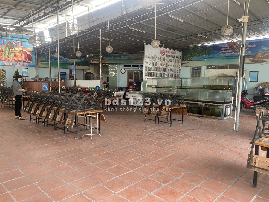 Cho thuê mặt bằng đẹp rộng rãi giá cho thuê 30 triệu/tháng liên hệ 0979797339