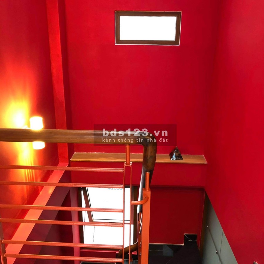 Chính chủ cấn bán gấp 2 căn nhà cực đẹp 1 trệt 2 lầu ngay trung tâm Q1