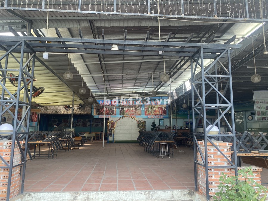 Cho thuê mặt bằng đẹp rộng rãi giá cho thuê 30 triệu/tháng liên hệ 0979797339