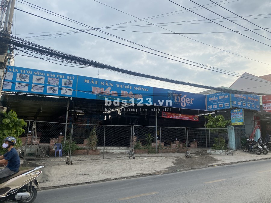 Cho thuê mặt bằng đẹp rộng rãi giá cho thuê 30 triệu/tháng liên hệ 0979797339