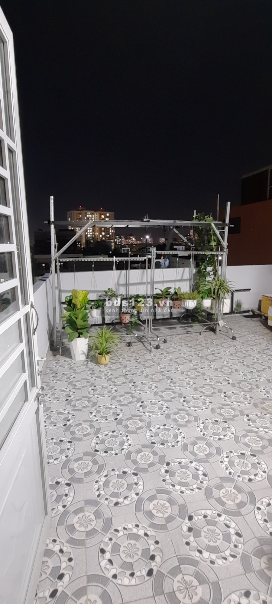 Cần tìm nữ nhân viên văn phòng sinh viên ở ghép gần đại học Hồng Bàng, nhà vệ sinh riêng