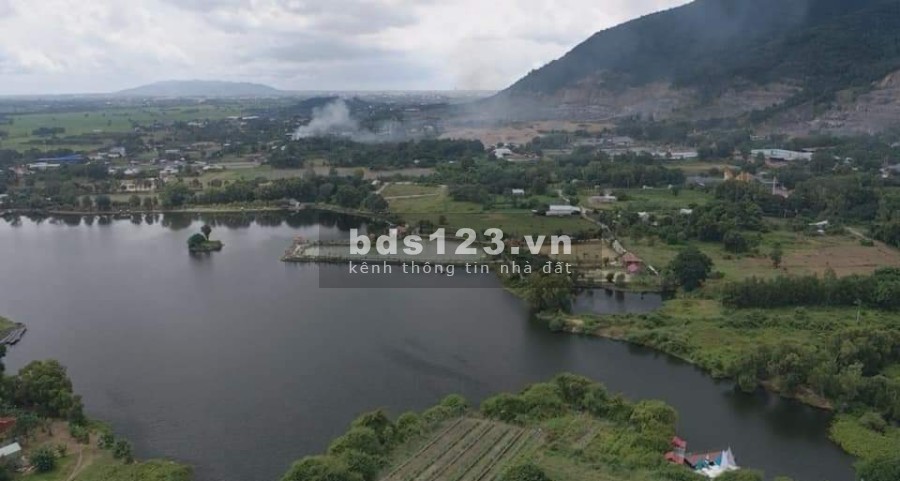 Chính chủ cần ra đi lô đất nền diện tích sư dụng 271m2 Phú Mỹ- Bà Rịa giá 118 triệu