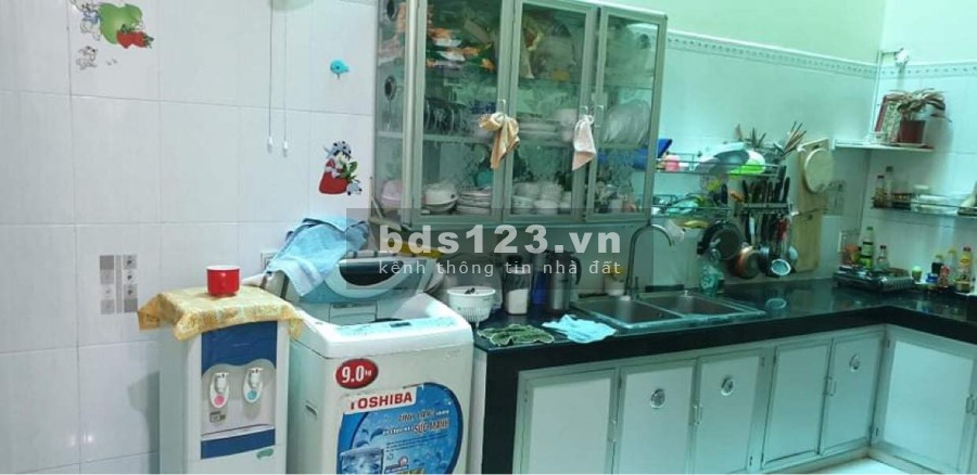 Cần bán nhà đường Tôn Đản, Quận 4 giá rẻ nhà to 90m2 chỉ 4 tỷ 950tr