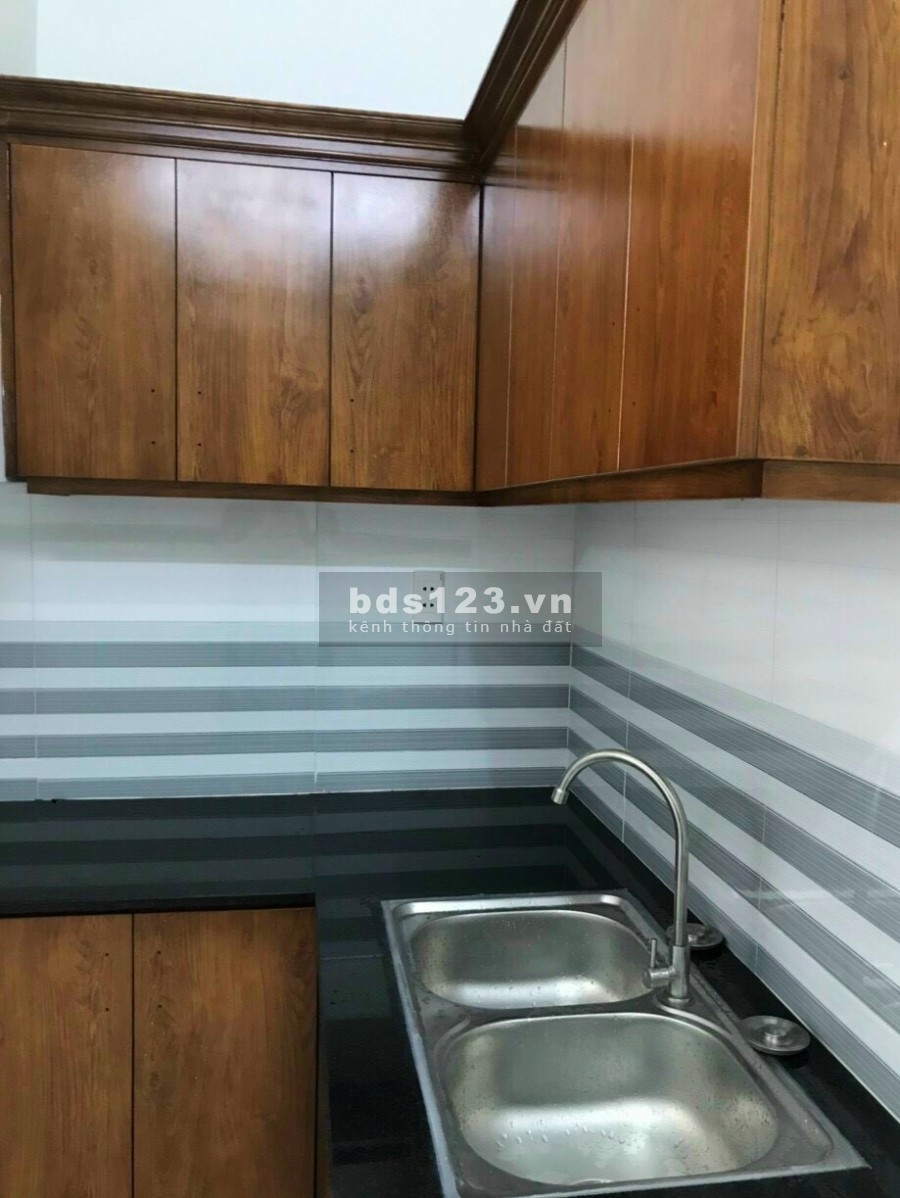 Chỉ 4 tỷ 2 nhà mặt tiền Tự Lập (CMT 8), diện tích sử dụng 30m2, đường xe hơi tránh lhcc
