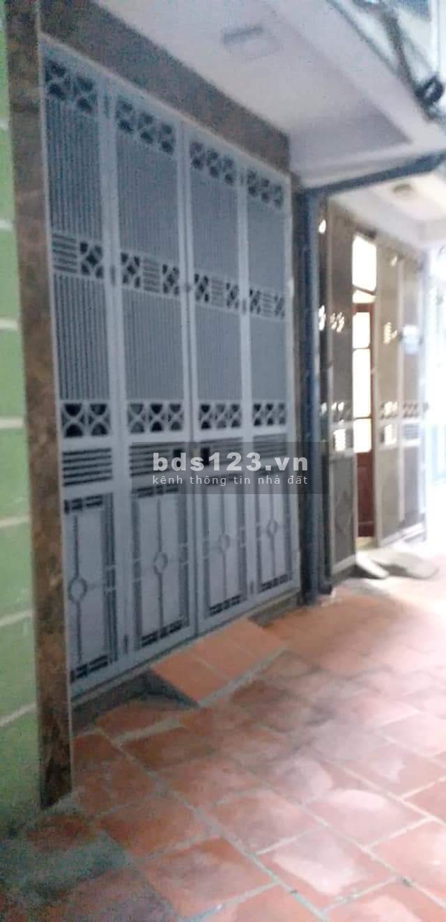 Bán nhà số 50B ngõ 51 Tương Mai sổ diện tích sử dụng 33m2 4 tầng giá bán 3,25 tỷ