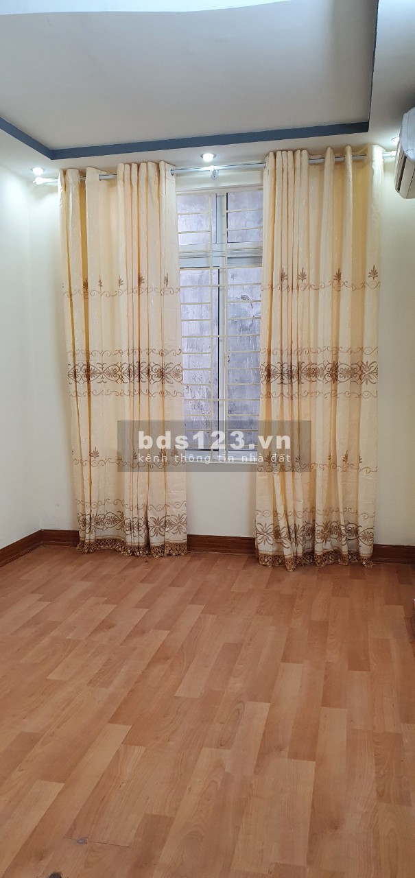 Bán nhà số 50B ngõ 51 Tương Mai sổ diện tích sử dụng 33m2 4 tầng giá bán 3,25 tỷ