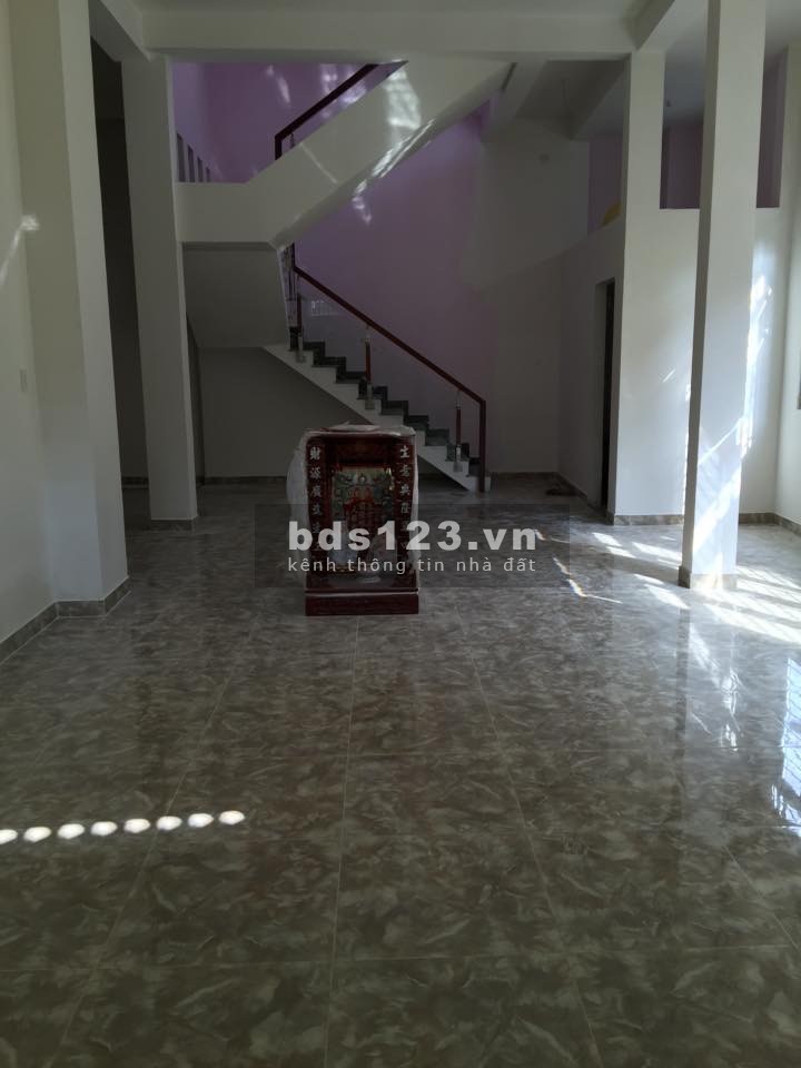 Cho thuê mặt bằng 2 mặt tiền, cặp hẻm, giá thuê thoả thuận nhanh, vị trí tiện kinh doanh