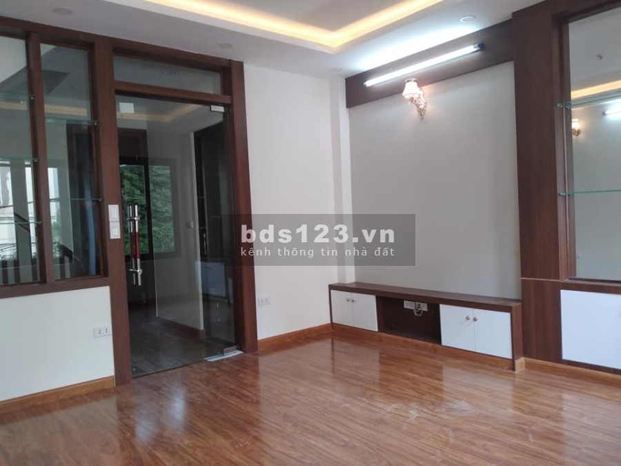 Nhà Hạ Đình, ô tô, ngõ thông, diện tích sử dụng 30m2, mặt tiền gần 3.2m, giá nhỉnh 2 tỷ