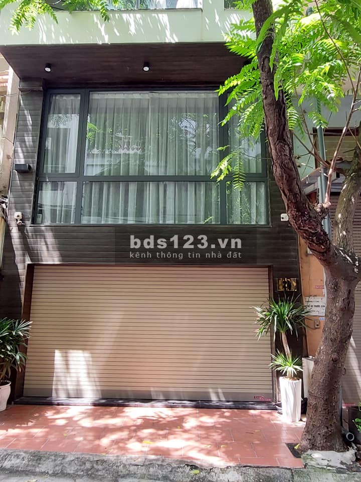 Nhà quận Thanh Xuân, 60m2, MT 5.1m, đường vỉa hè 2 ô tô tránh, giá 16.3 tỷ