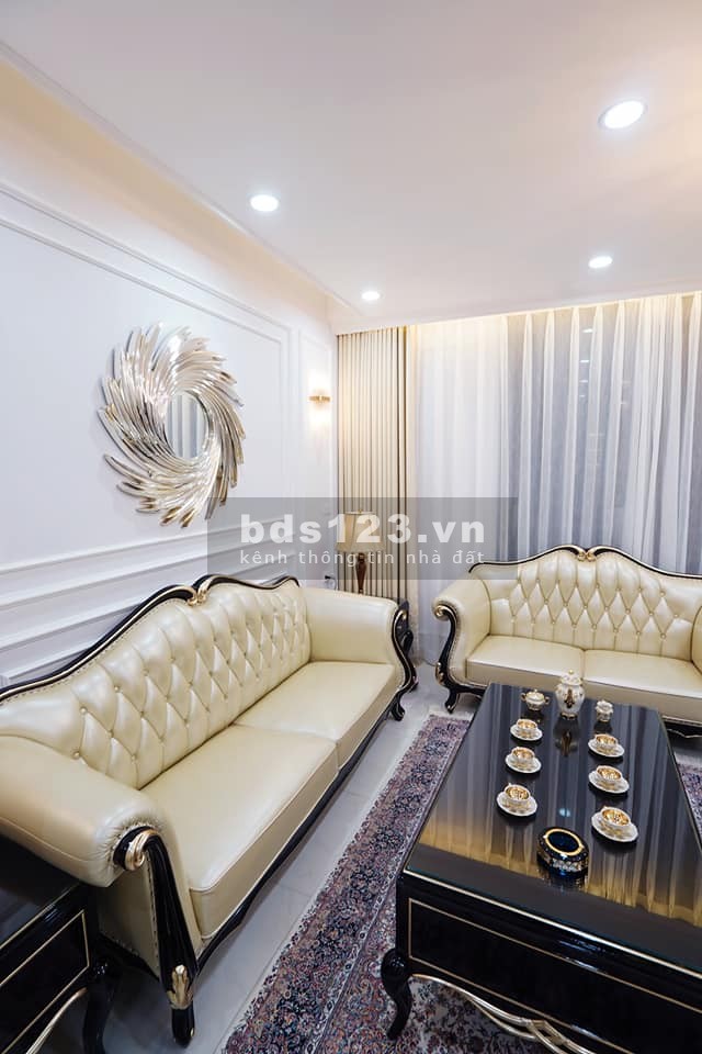 Nhà quận Thanh Xuân, 60m2, MT 5.1m, đường vỉa hè 2 ô tô tránh, giá 16.3 tỷ
