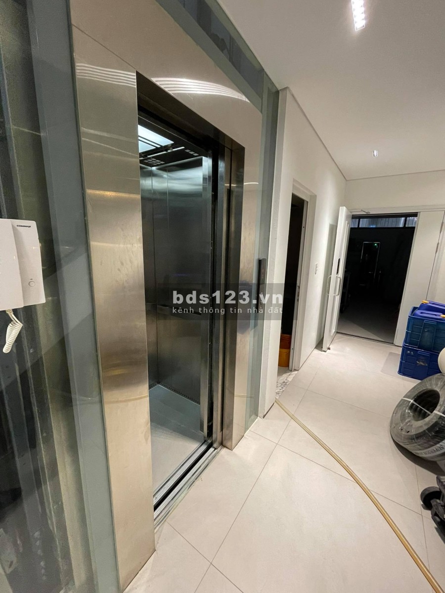 Bán nhà cuối phố trần khát chân, cách mặt phố trần khát chân 50m. 90m2 5 tầng, 7,5 tỷ