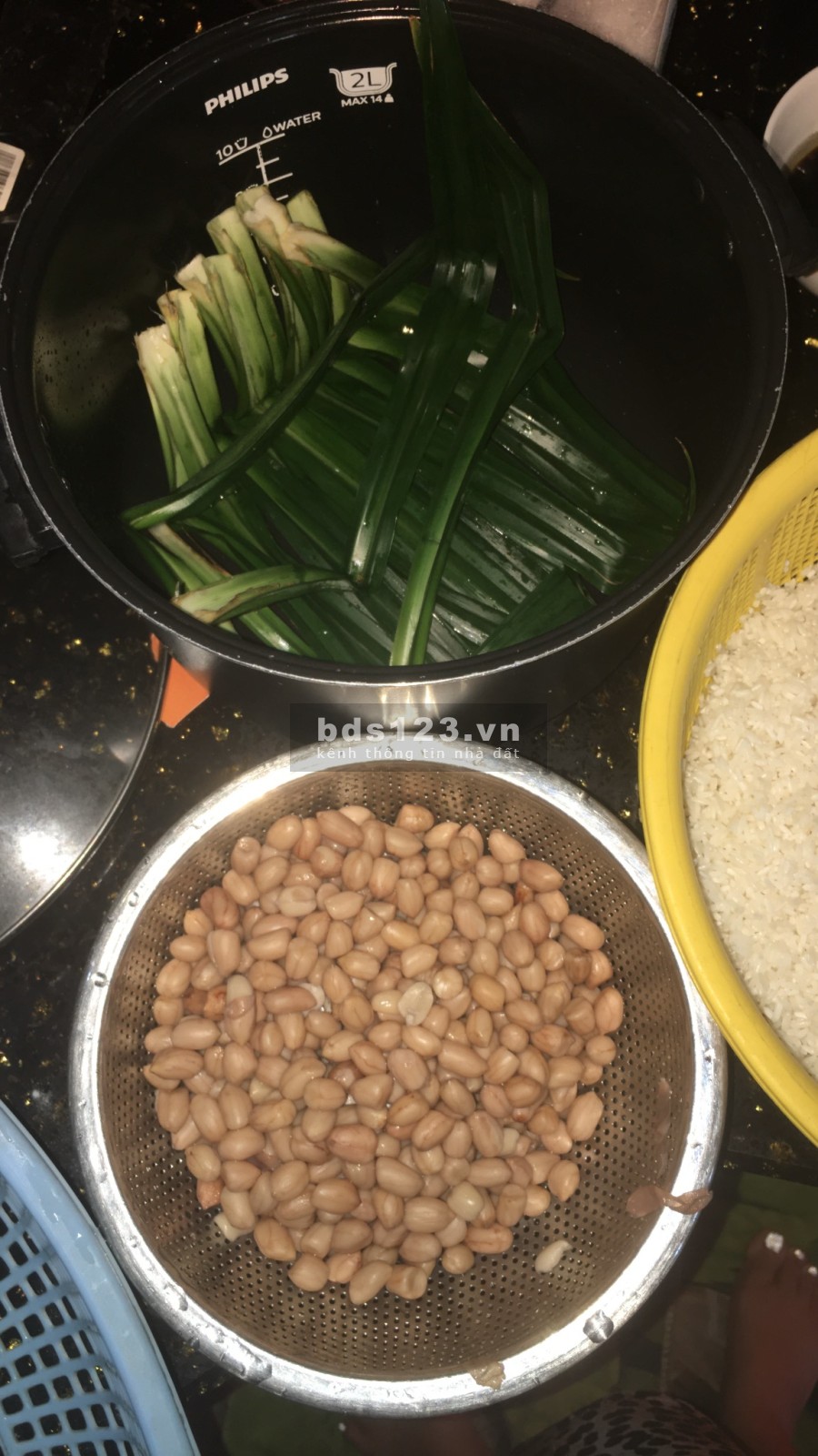 Cho thuê mặt bằng 2 mặt tiền, cặp hẻm, giá thuê thoả thuận nhanh, vị trí tiện kinh doanh