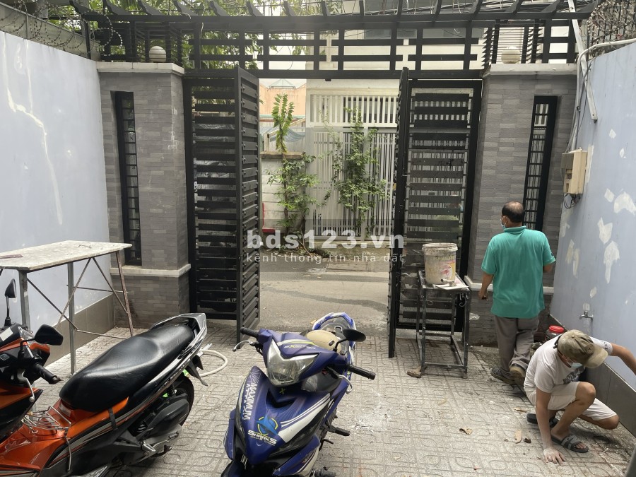 Nhà Hẻm Xe Hơi đường D1 diện tích 5,2x25m 1 trệt 2 lầu phù hợp văn phòng công ty