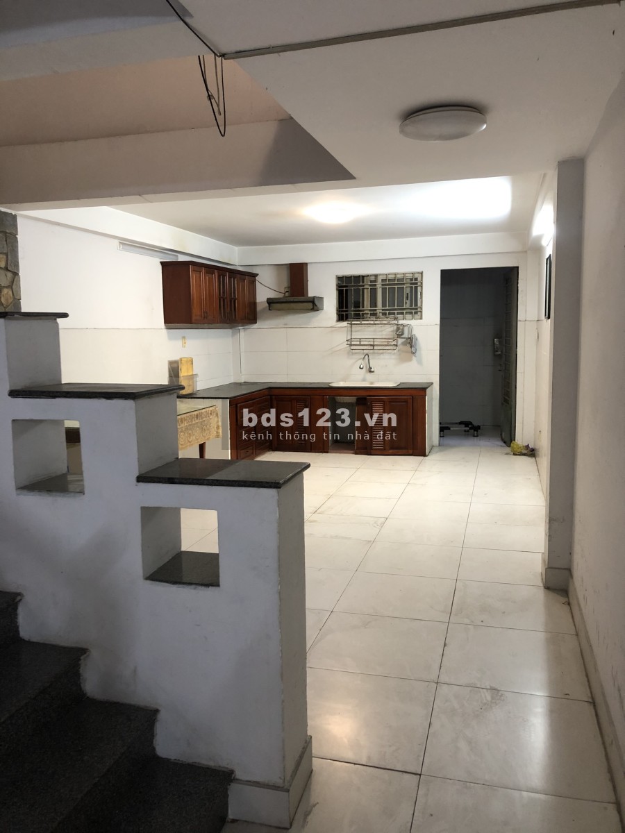 Nhà Mặt Tiền đường Nguyễn Hữu Cảnh dtsd 5x16m 1 trệt 3 lầu sân thượng cho đầu tư CHDV
