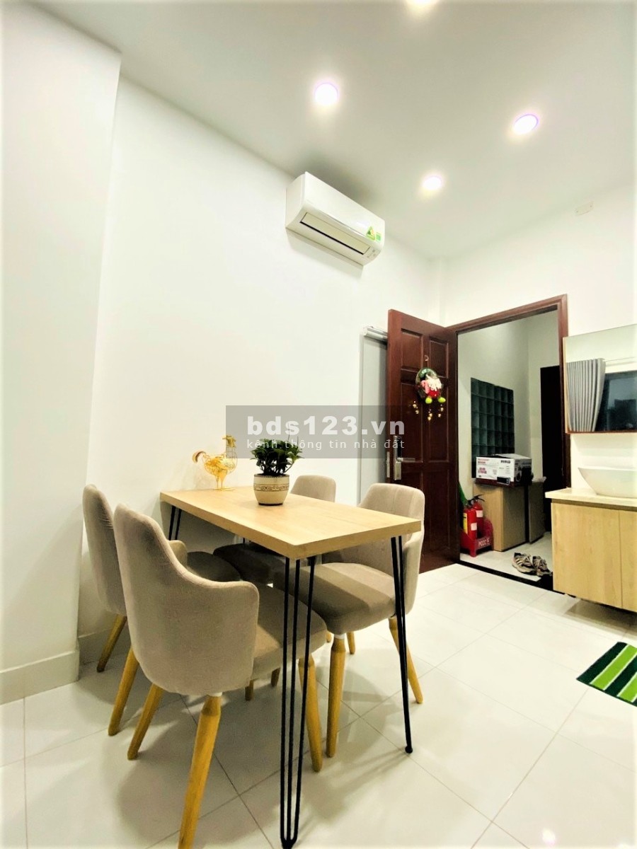 Nhà 4 Lầu 7 Phòng Cao cấp nội thất, đường Cao Thắng, Phú Nhuận, thu nhập 58tr/tháng.