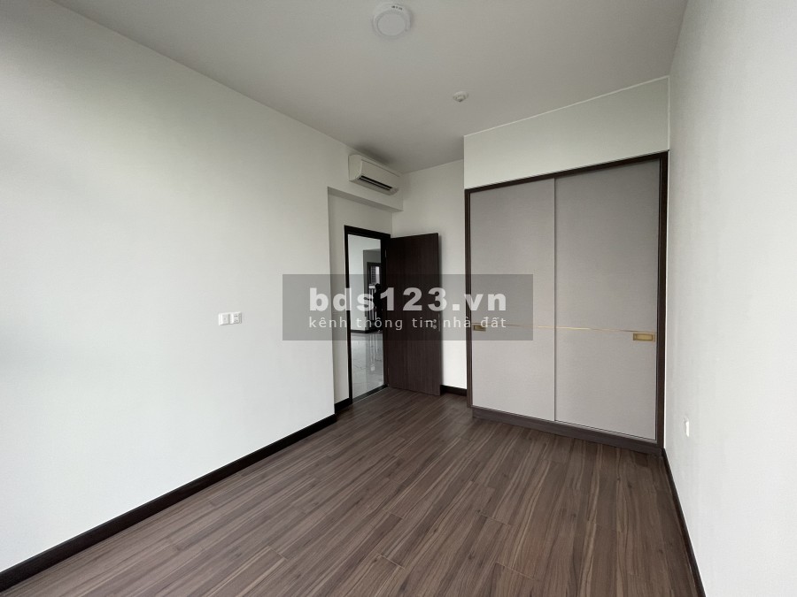 Cho thuê căn hộ 2 phòng ngủ, nội thất cao cấp, diện tích 92m2, chung cư Impire City, lhcc