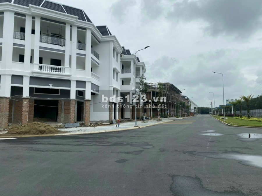 Khu đô thị Century Long Thành - vị trí 2 mặt tiền chỉ 18tr/m2, cam kết lợi nhuận 18% sau 12 tháng